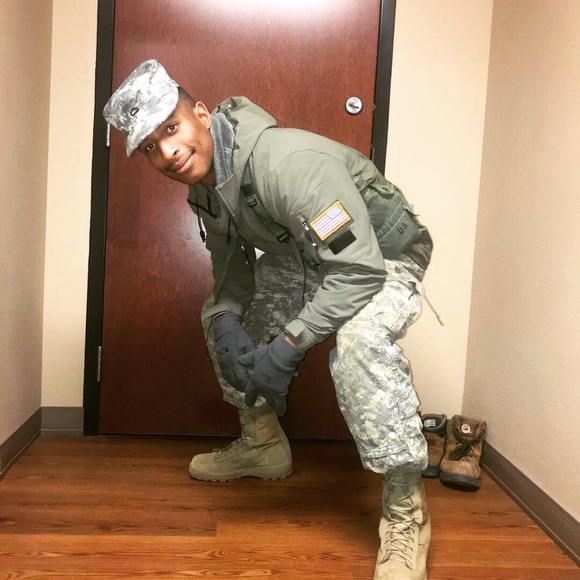 Meet your Posher, Joshua - Picture 1 of 1